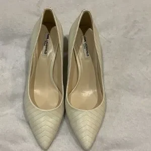 Karl lagerfeld 2025 rosette pumps